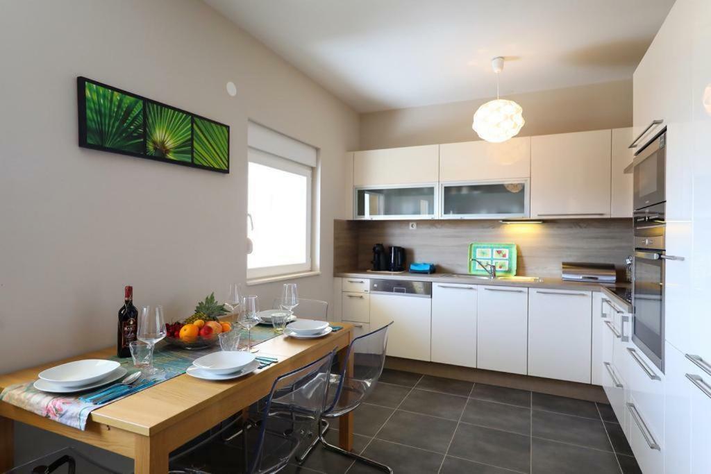 Luxury Apartment Rougemarin Пакоштане Екстер'єр фото